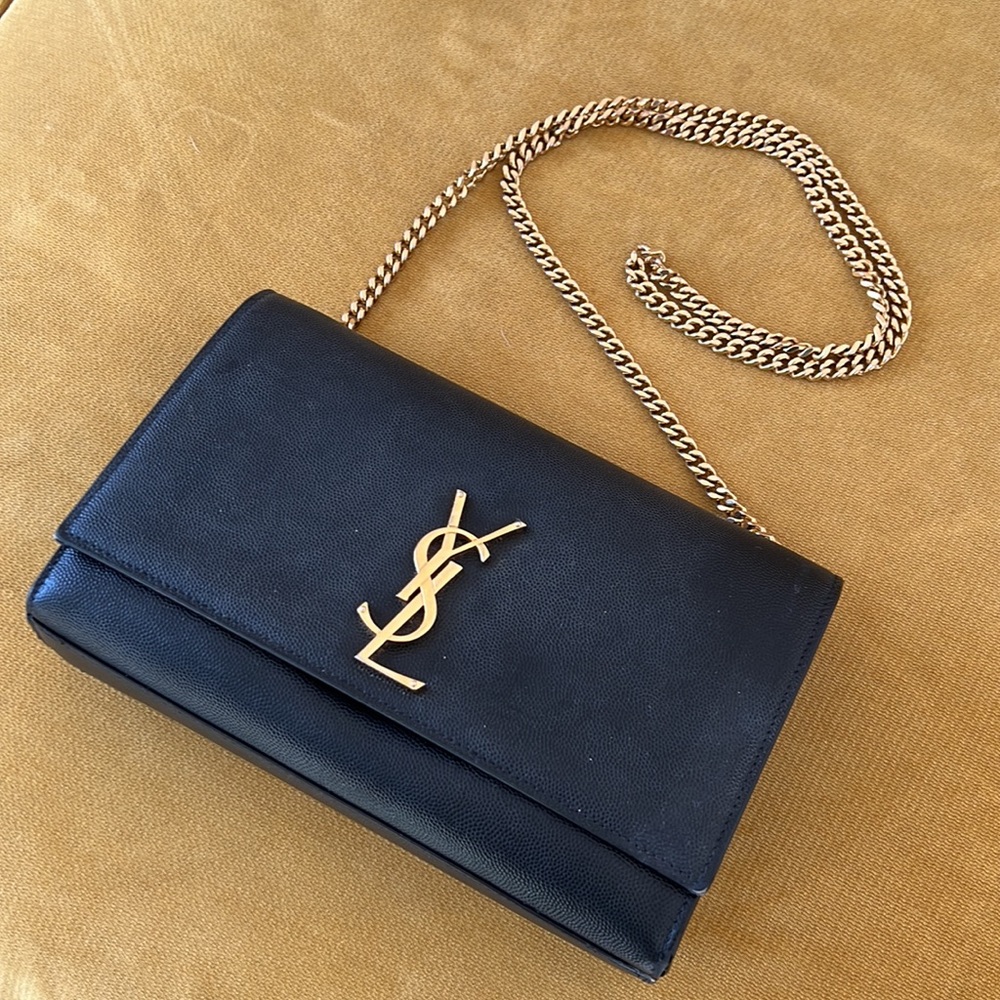 Saint Laurent YSL Monogram Kate Medium in grain de poudre embossed leather